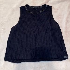 Koral black aerate mesh tank